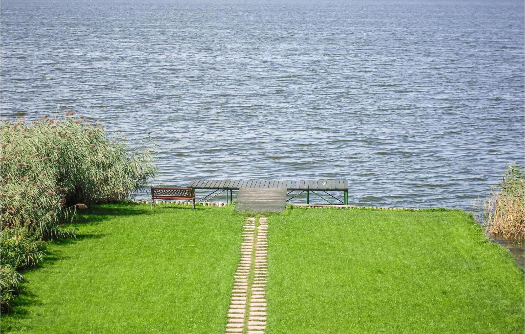 Gorgeous Home In Nowe Warpno With House Sea View ภายนอก รูปภาพ